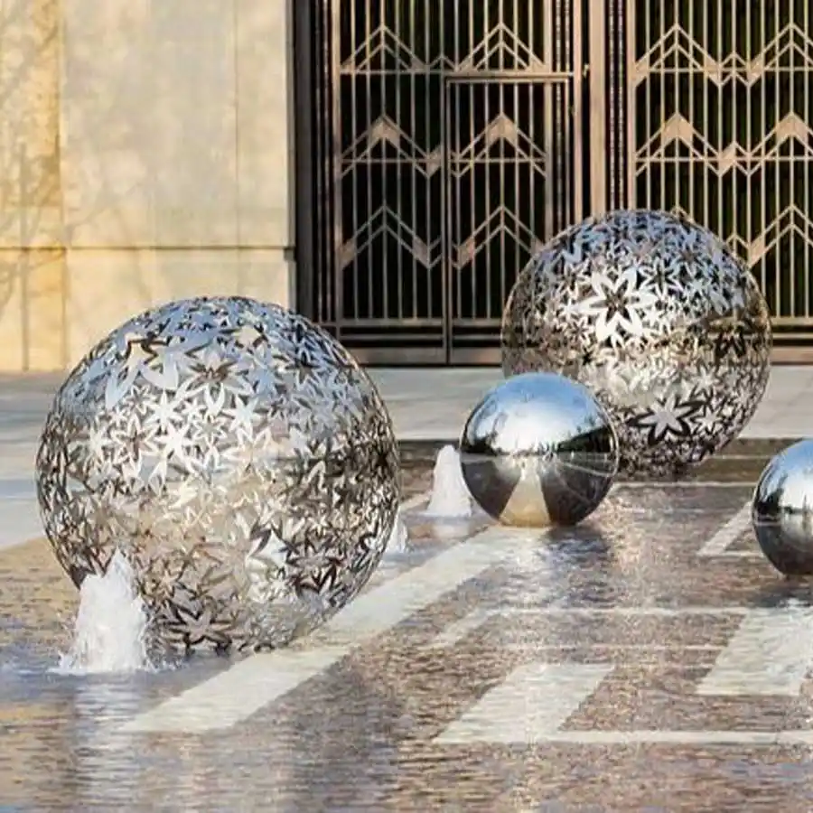 تصميم نافورة ستانلس ستيل عصرية ضمن أعمال لاندسكيب – كوفان