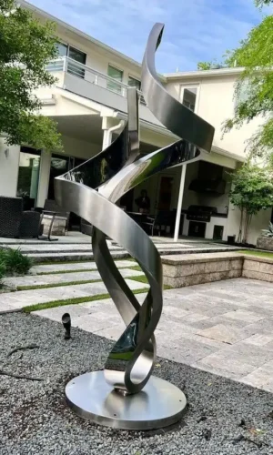 مجسم ستانلس ستيل حلزوني