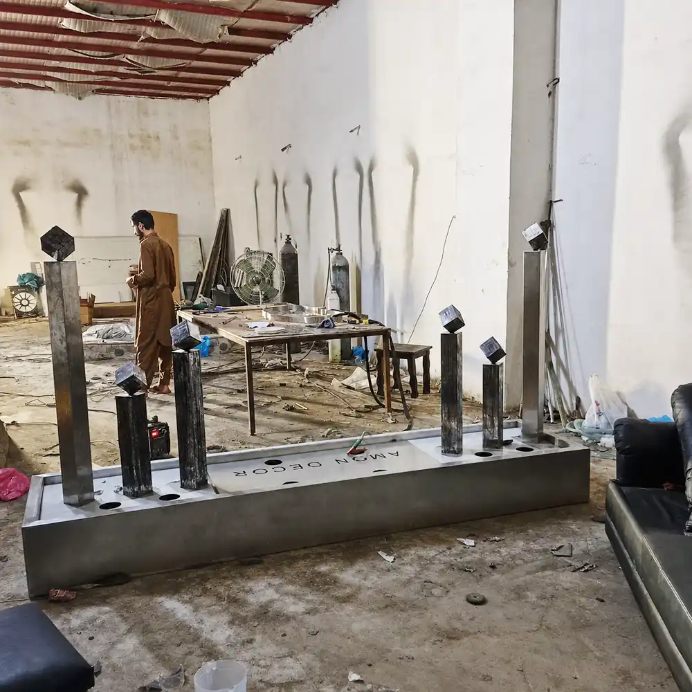 مجسم نافورة فندق بونسيانا مكة قبل التركيب