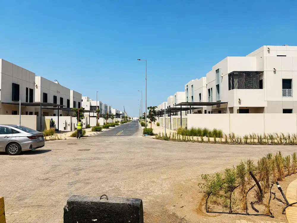 منظر عام للمشروع لقطة وسطية لمواقع البرجولات والتشجير في شركة شيبورد